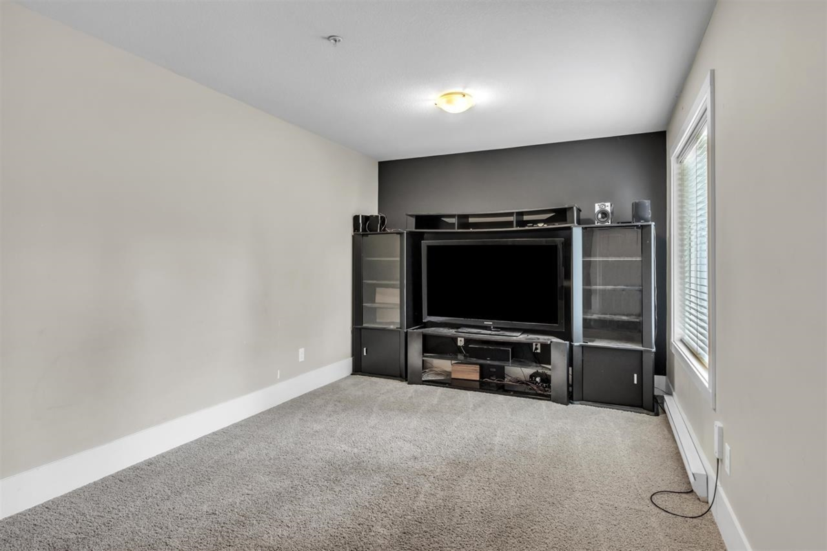 Front Yard Photo of 13 9270 Broadway Street, Chilliwack, BC