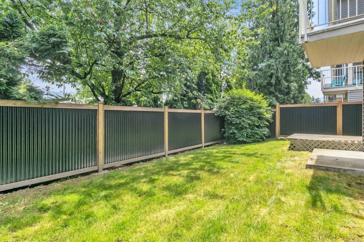 Neighborhood Park Photo Near 13 9270 Broadway Street, Chilliwack, BC