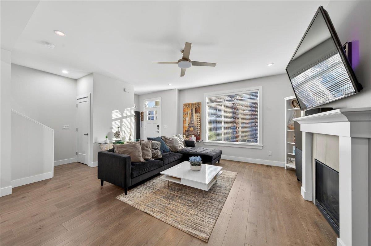 Dining Area Photo of 32579 Ross Drive, Mission, BC