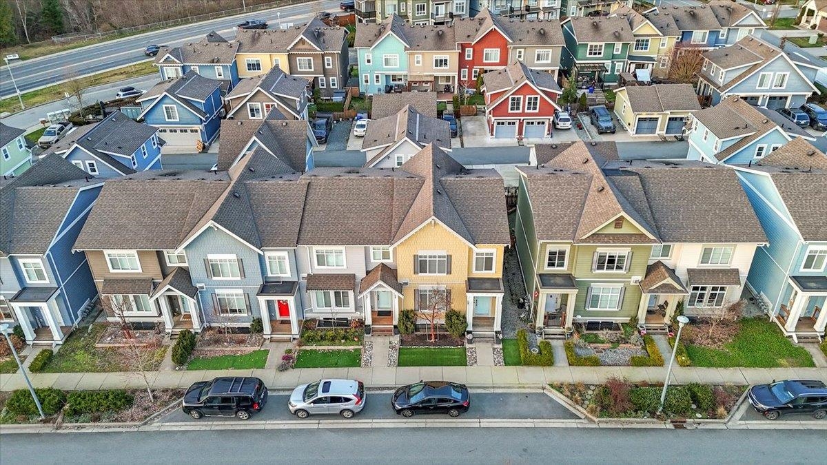 Garage Interior Photo of 32579 Ross Drive, Mission, BC