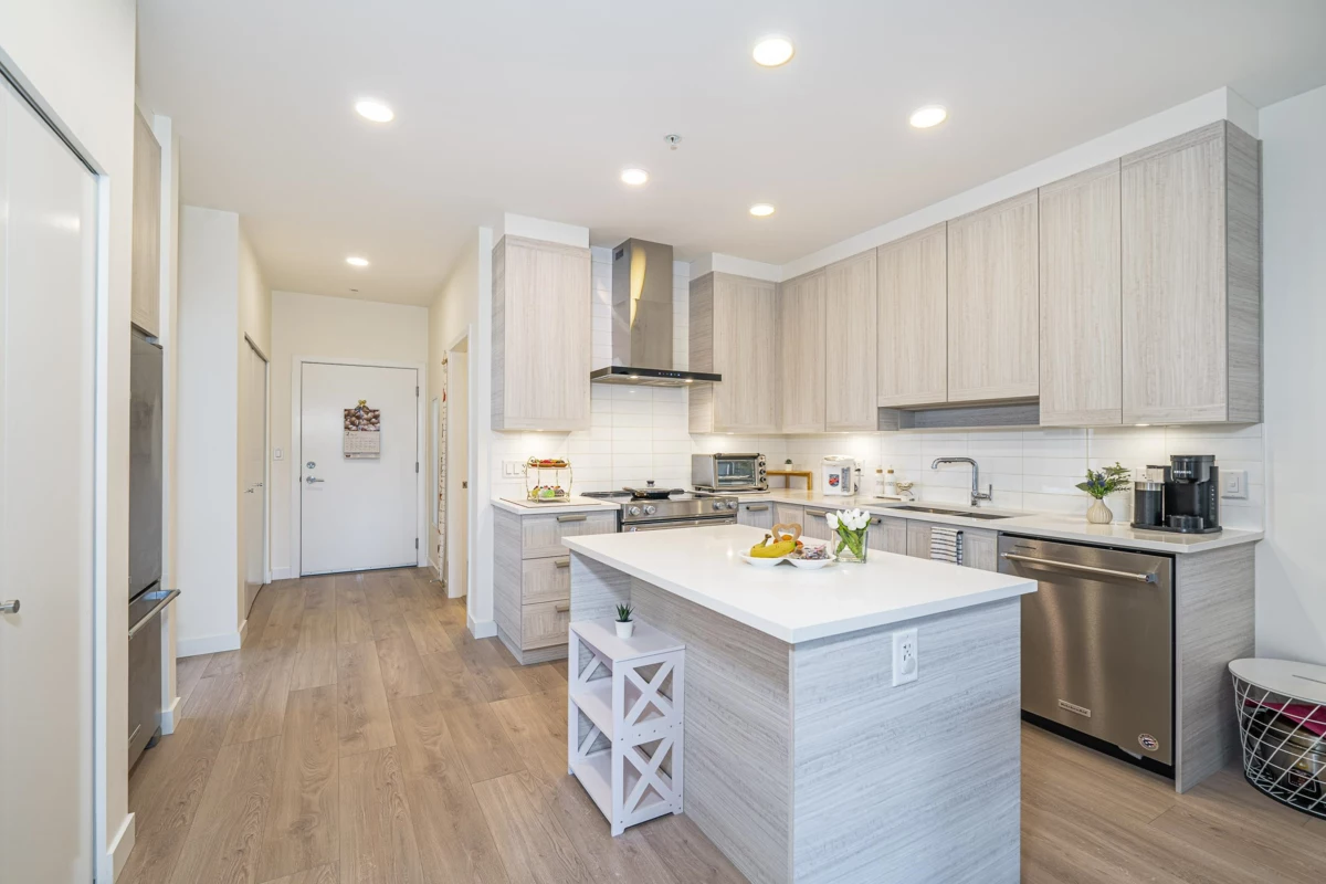 Dining Area Photo of 404 7169 14th Avenue, Burnaby, BC