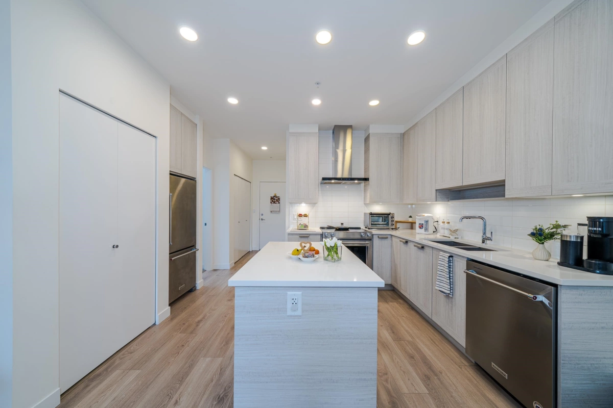 Kitchen Photo of 404 7169 14th Avenue, Burnaby, BC