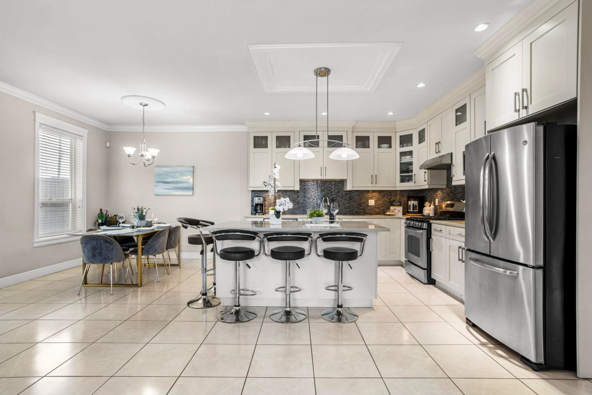 Breakfast Nook Photo of 11790 80 Avenue, Delta, BC