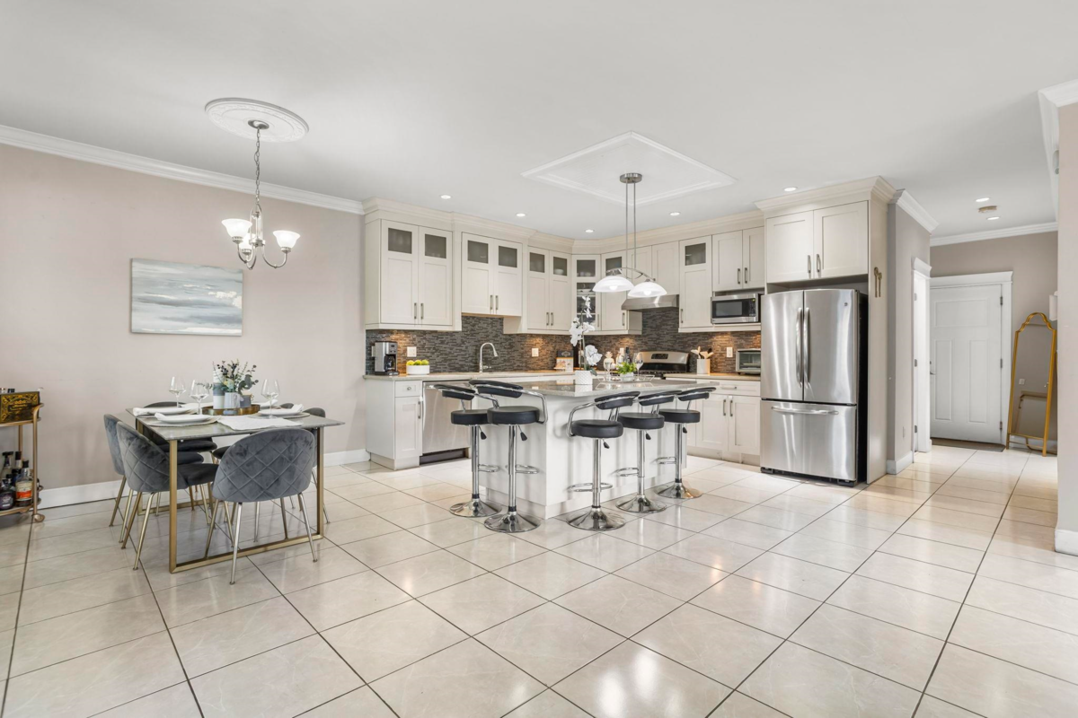 Kitchen Photo of 11790 80 Avenue, Delta, BC