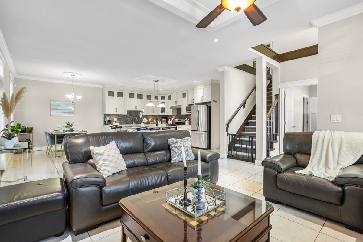 Living Room Photo of 11790 80 Avenue, Delta, BC