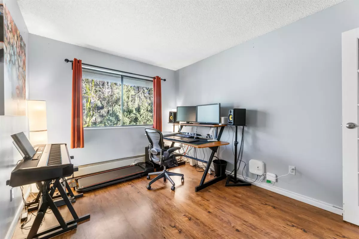 Guest Bathroom Photo of 327 9101 Horne Street, Burnaby, BC