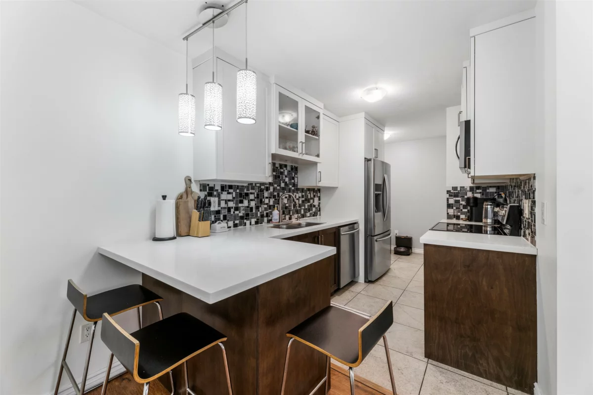 Kitchen Island Photo of 327 9101 Horne Street, Burnaby, BC