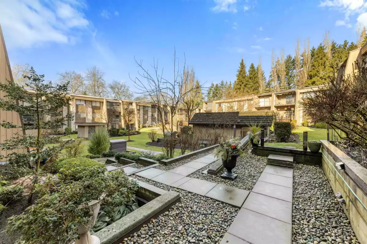 Mudroom Photo of 327 9101 Horne Street, Burnaby, BC