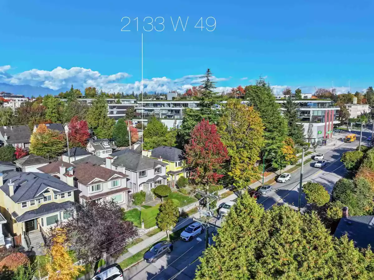 Swimming Pool Photo of 2133 W 49th Avenue, Vancouver, BC