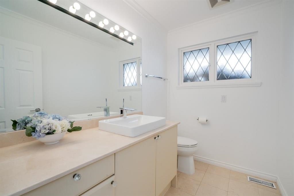 Basement Recreation Room Photo of 685 King Georges Way, West Vancouver, BC