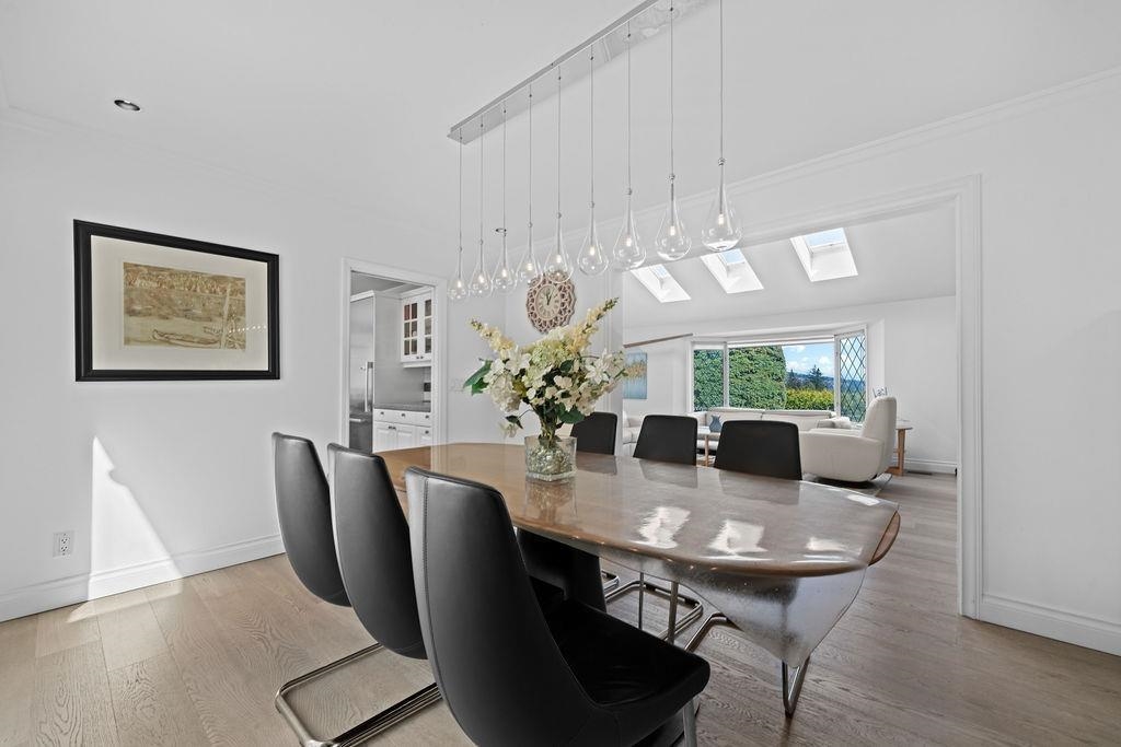 Breakfast Nook Photo of 685 King Georges Way, West Vancouver, BC