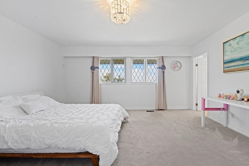 Front Yard Photo of 685 King Georges Way, West Vancouver, BC