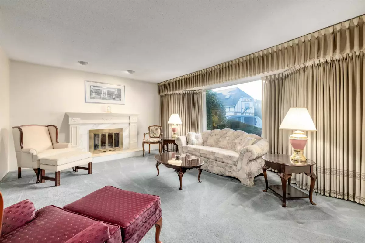 Family Room Photo of 10740 Agassiz Court, Richmond, BC