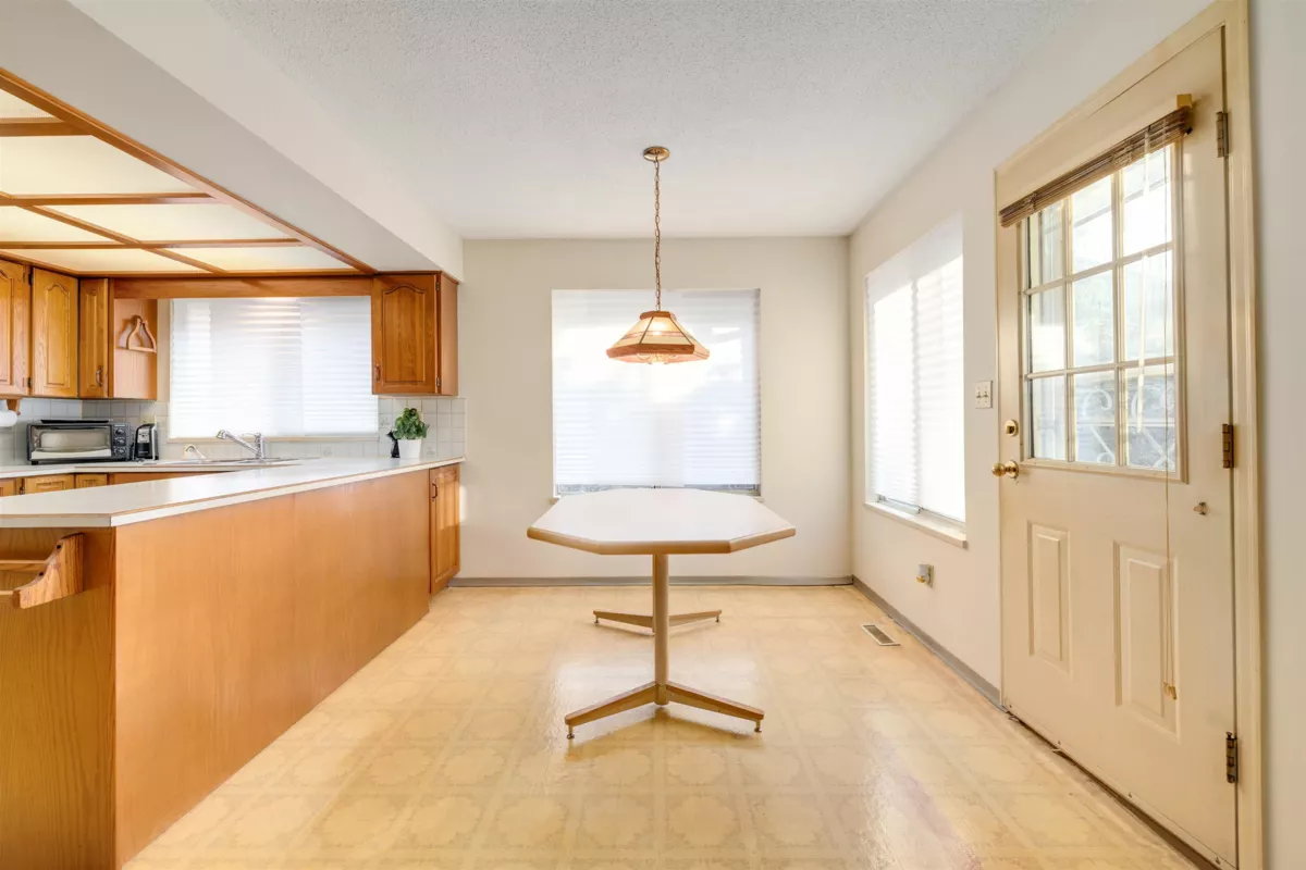 Primary Bathroom Photo of 10740 Agassiz Court, Richmond, BC