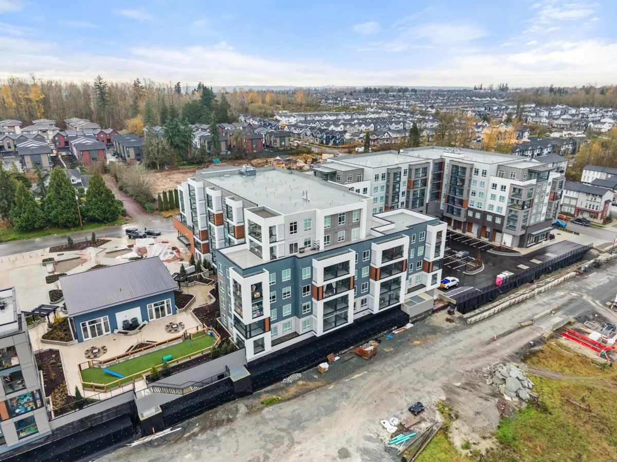 Front Yard Photo of 107 19911 76 Avenue, Langley, BC