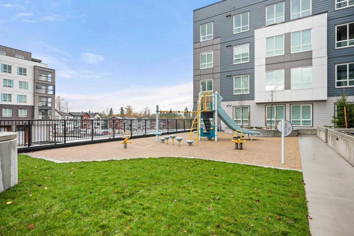 Hallway Photo of 107 19911 76 Avenue, Langley, BC