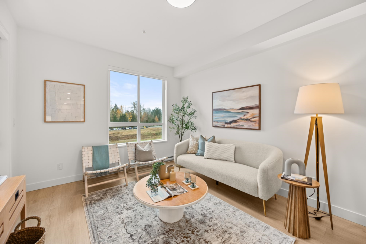 Living Room Photo of 107 19911 76 Avenue, Langley, BC