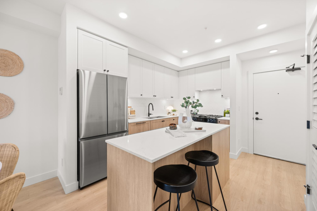 Primary Bathroom Photo of 107 19911 76 Avenue, Langley, BC