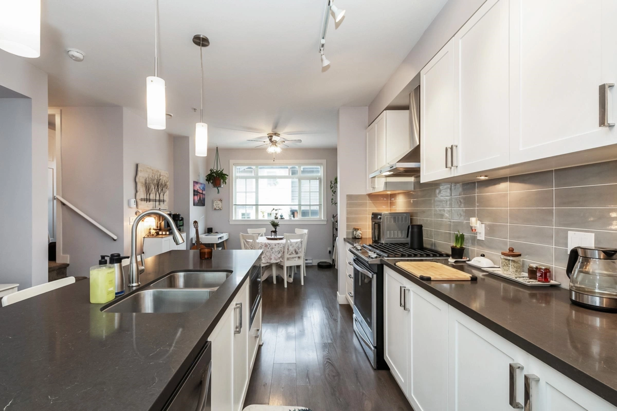 Breakfast Nook Photo of 18 11305 240 Street, Maple Ridge, BC