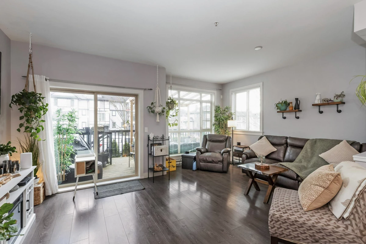 Dining Area Photo of 18 11305 240 Street, Maple Ridge, BC