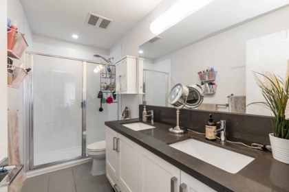 Guest Bathroom Photo of 18 11305 240 Street, Maple Ridge, BC