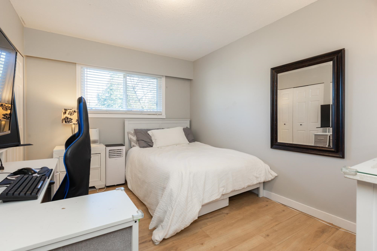 Entry Foyer Photo of 4638 198c Street, Langley, BC