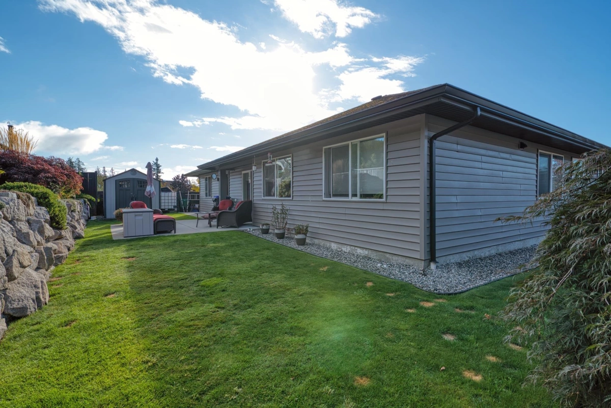 Bedroom 2 Photo of 6252 Oracle Road, Sechelt, BC