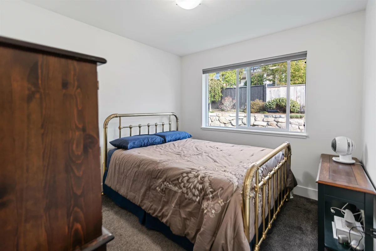 Entry Foyer Photo of 6252 Oracle Road, Sechelt, BC
