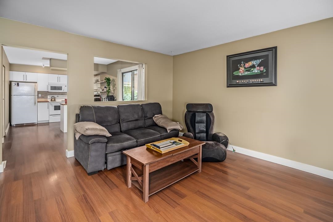 Breakfast Nook Photo of 34899 Glenn Mountain Drive, Abbotsford, BC