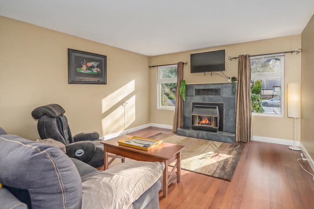 Family Room Photo of 34899 Glenn Mountain Drive, Abbotsford, BC