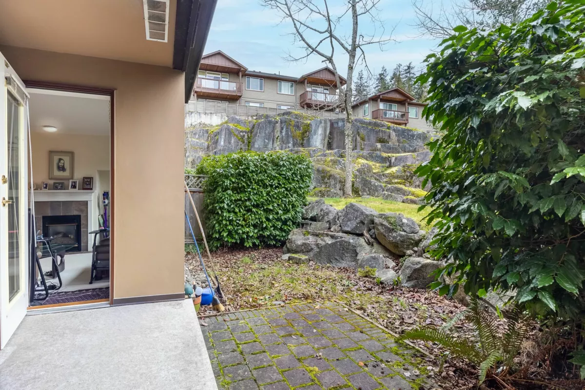 Bedroom 3 Photo of 310 5855 Cowrie Street, Sechelt, BC