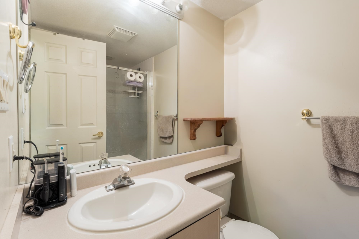 Guest Bathroom Photo of 310 5855 Cowrie Street, Sechelt, BC