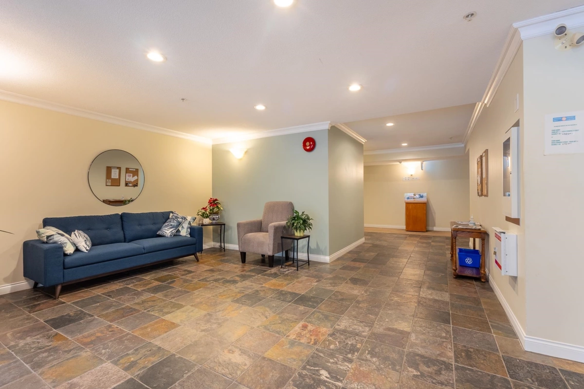 Hallway Photo of 310 5855 Cowrie Street, Sechelt, BC