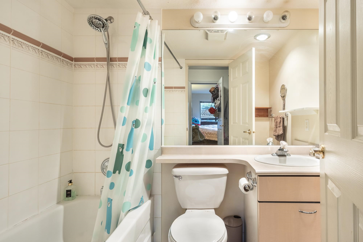 Loft / Bonus Room Photo of 310 5855 Cowrie Street, Sechelt, BC