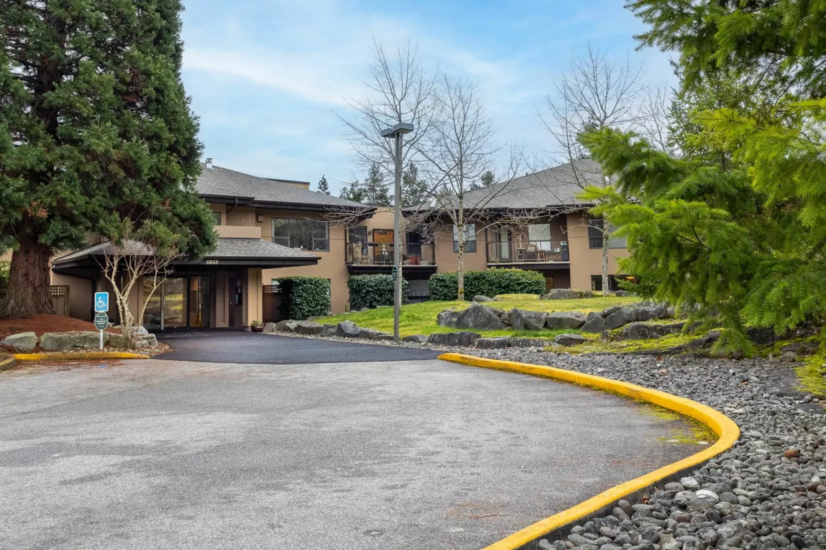 Outdoor Patio Photo of 310 5855 Cowrie Street, Sechelt, BC