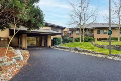 310 5855 Cowrie Street, Sechelt, BC, Sechelt District — 2 bed apartment/condo for sale