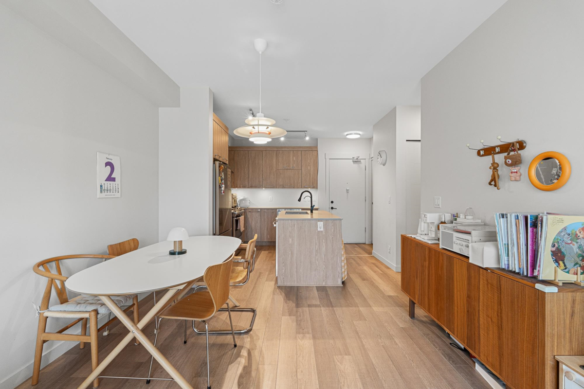 Breakfast Nook Photo of 512 1012 Auckland Street, New Westminster, BC