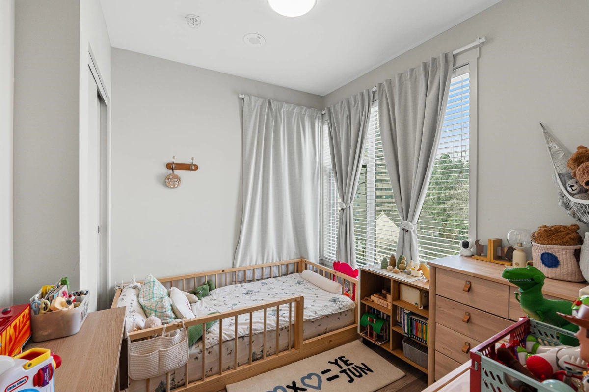 Guest Bathroom Photo of 512 1012 Auckland Street, New Westminster, BC