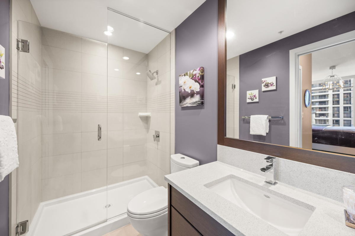 Bedroom 3 Photo of 2006 2077 Rosser Avenue, Burnaby, BC