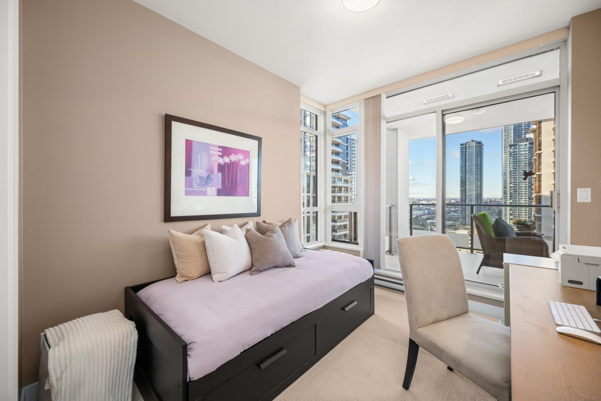 Bedroom 4 Photo of 2006 2077 Rosser Avenue, Burnaby, BC