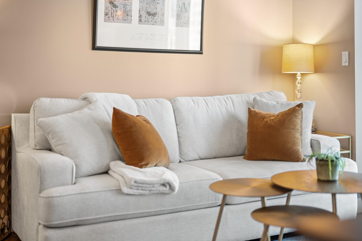 Breakfast Nook Photo of 2006 2077 Rosser Avenue, Burnaby, BC