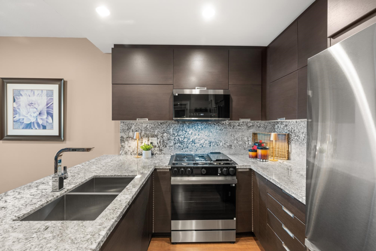 Dining Area Photo of 2006 2077 Rosser Avenue, Burnaby, BC