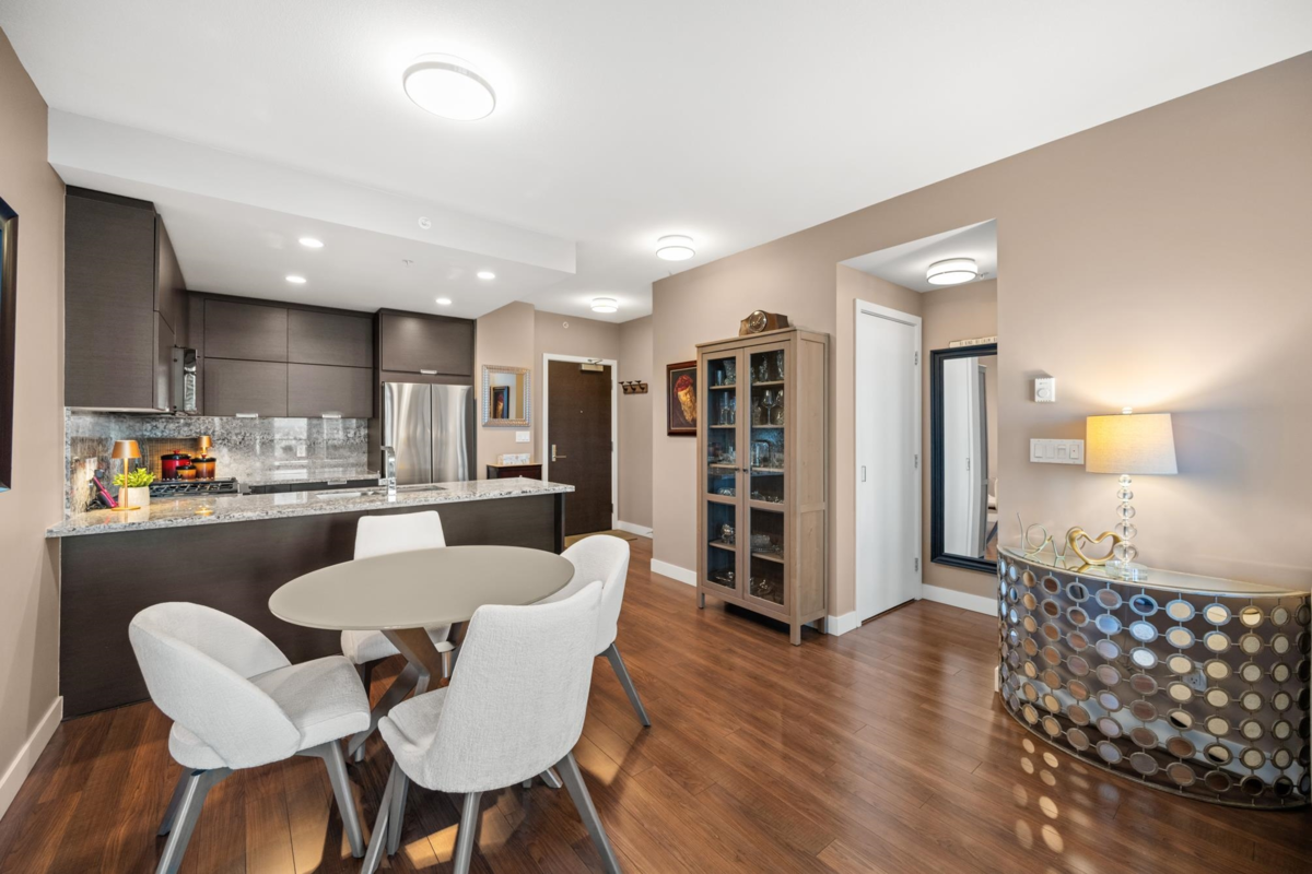 Kitchen Photo of 2006 2077 Rosser Avenue, Burnaby, BC
