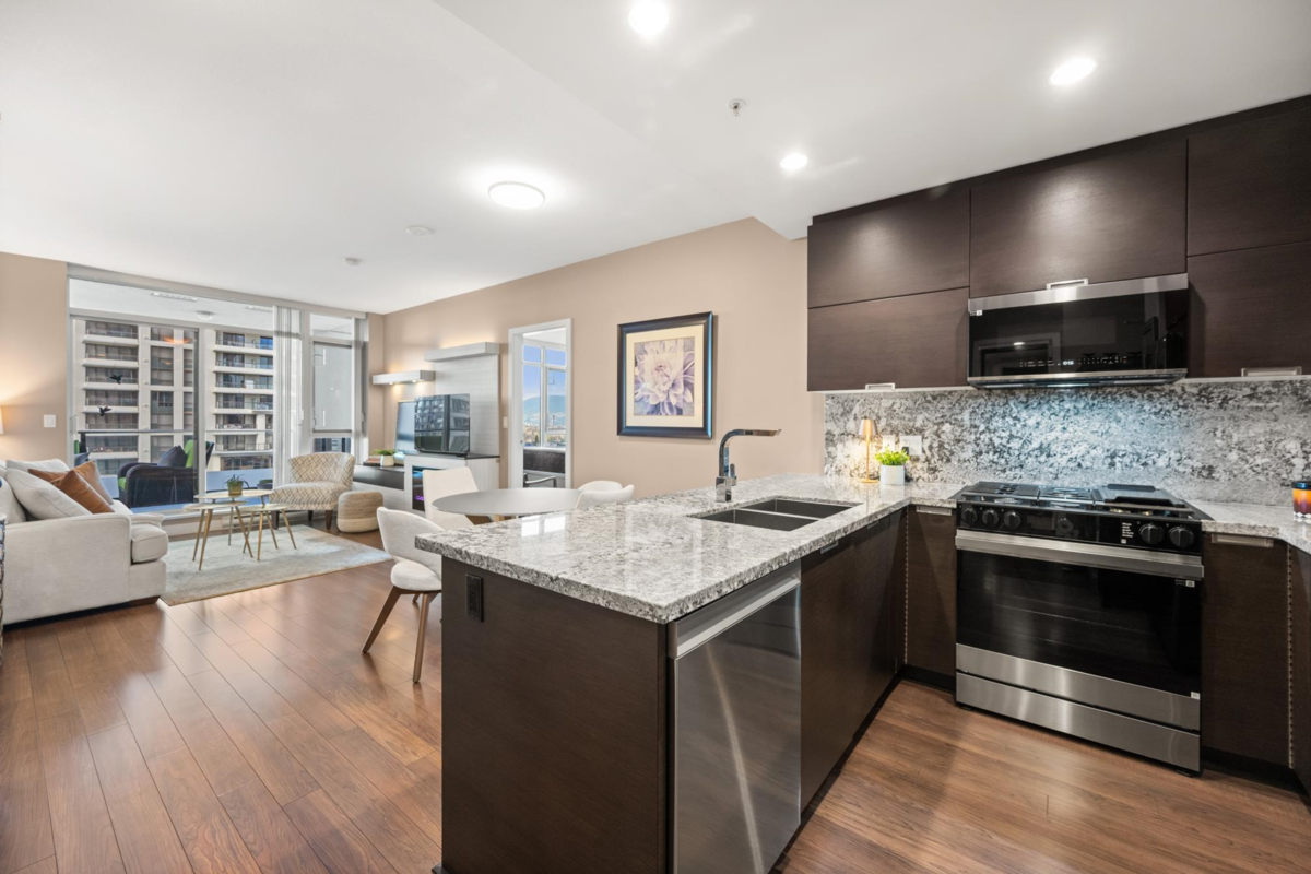 Living Room Photo of 2006 2077 Rosser Avenue, Burnaby, BC