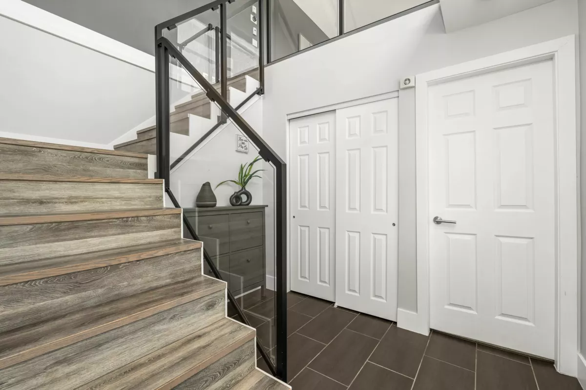 Entry Foyer Photo of 36047 Old Yale Road, Abbotsford, BC
