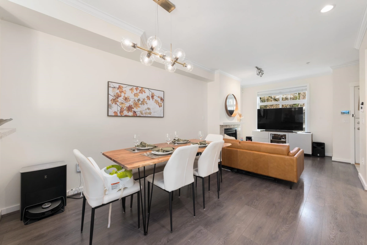 Bedroom 2 Photo of 319 W 59th Avenue, Vancouver, BC