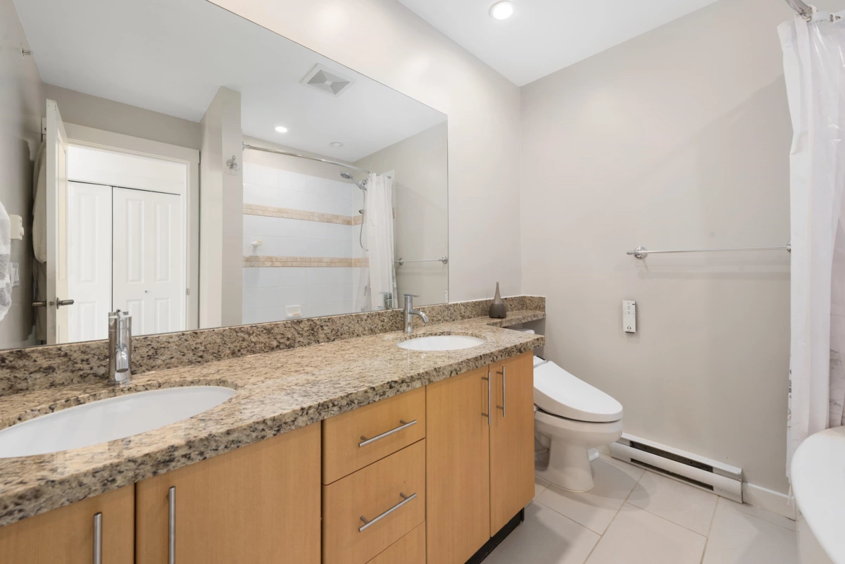 Laundry Room Photo of 319 W 59th Avenue, Vancouver, BC