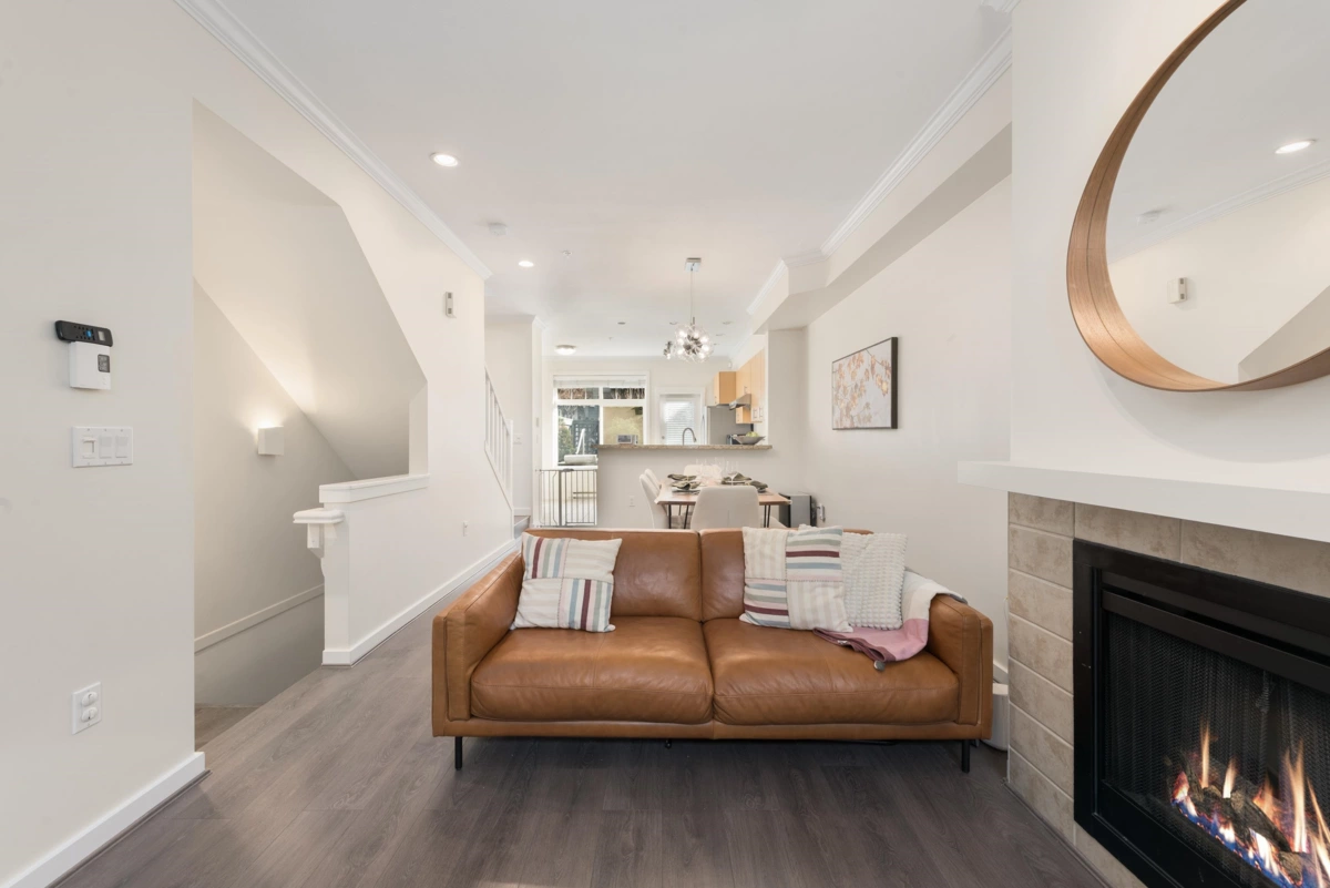 Primary Bedroom Photo of 319 W 59th Avenue, Vancouver, BC