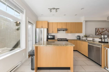 319 W 59th Avenue, Vancouver, BC