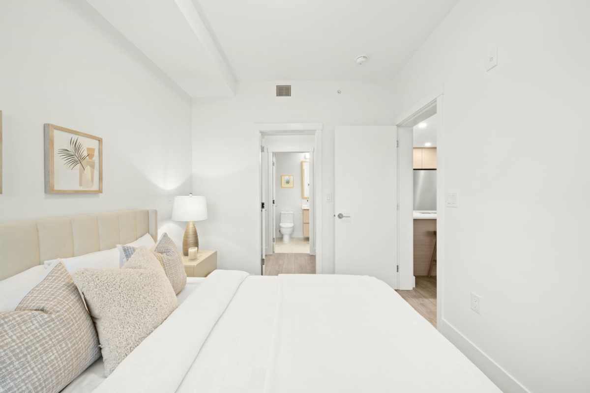 Bedroom 3 Photo of 419 4788 Hastings Street, Burnaby, BC